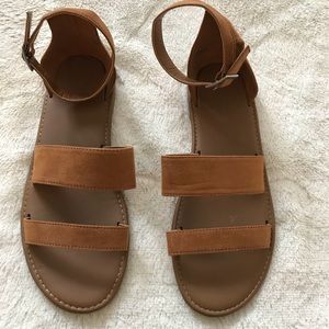 Forever 21 • Faux Suede Sandal